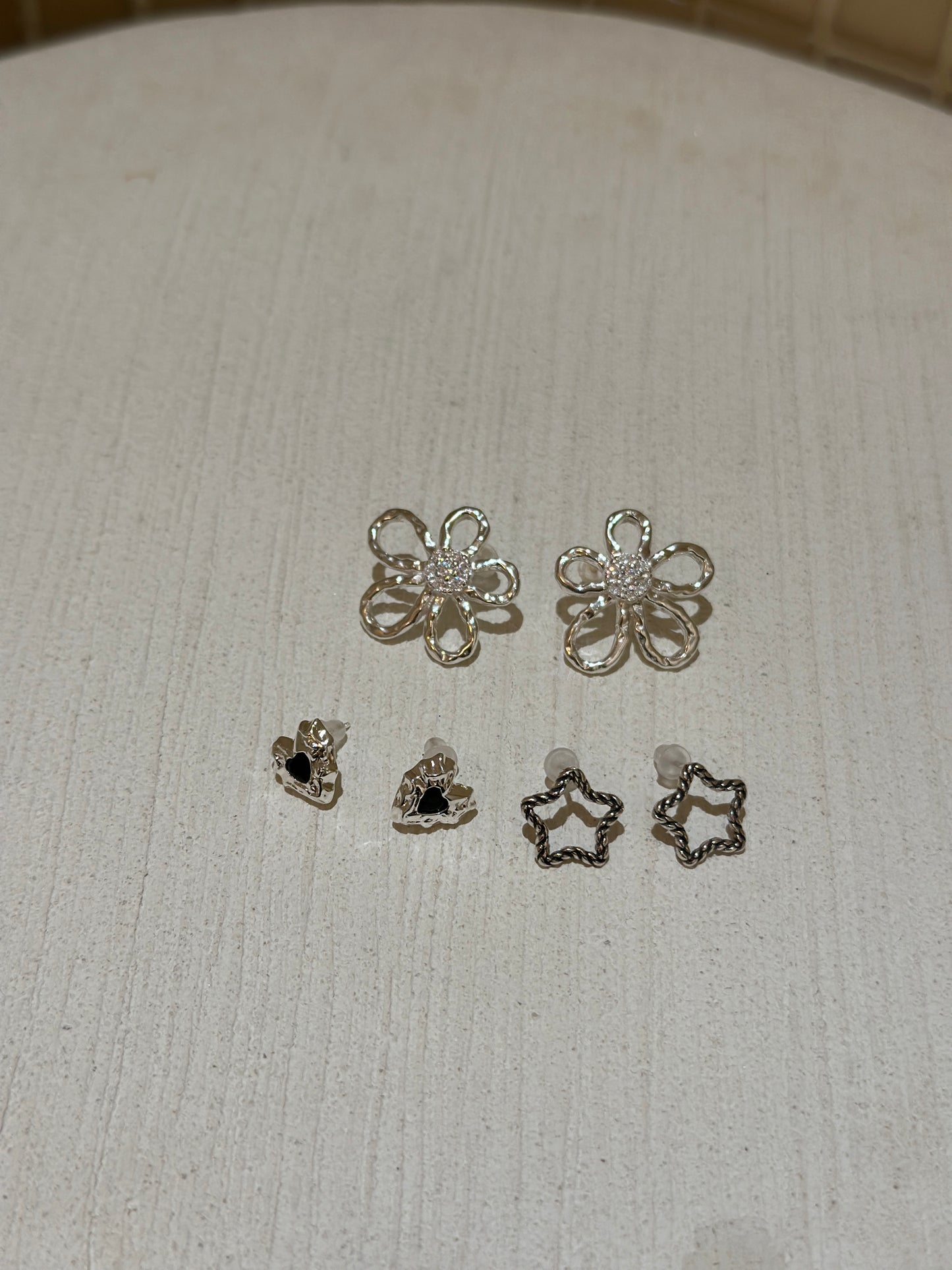 925 Textured Black Heart Earrings