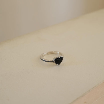 S925 Vintage Black Heart Ring