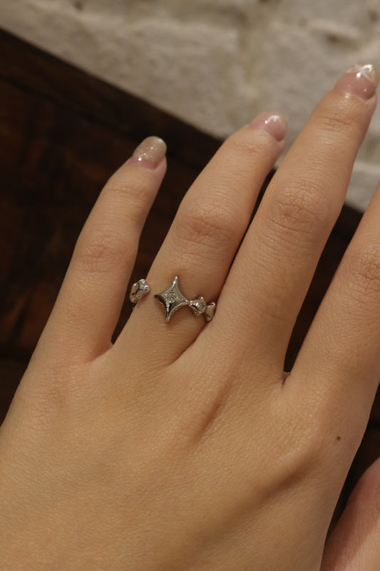 Front Open Star Ring