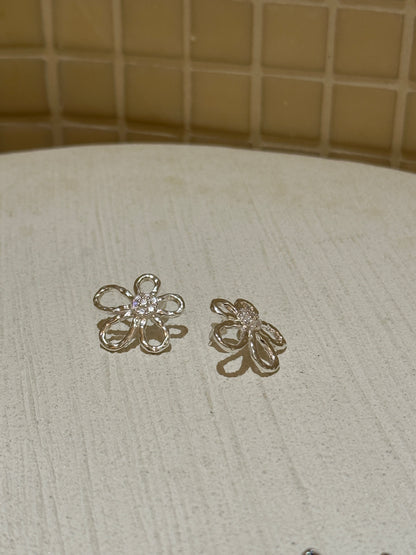 S925 Huge Daisy Earrings