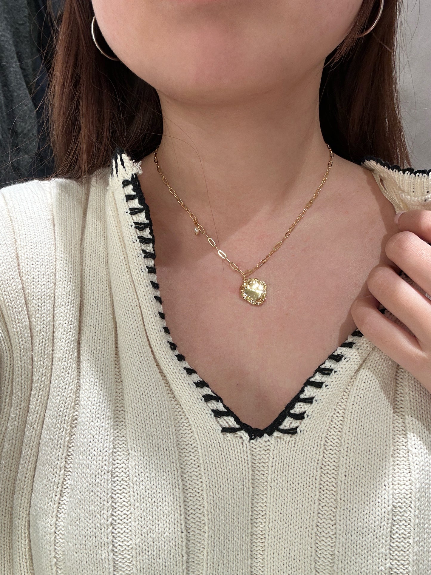 Gold Textured Pendant Necklace