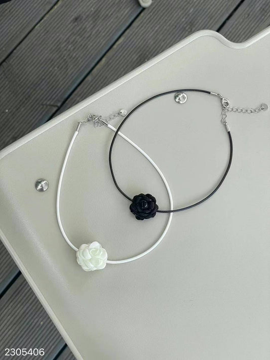 Rosette Necklace