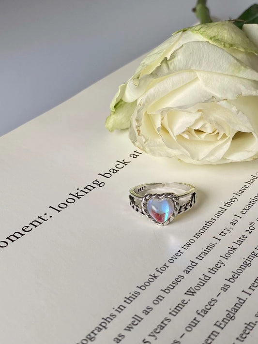 S925 Vintage Moonstone Heart Ring